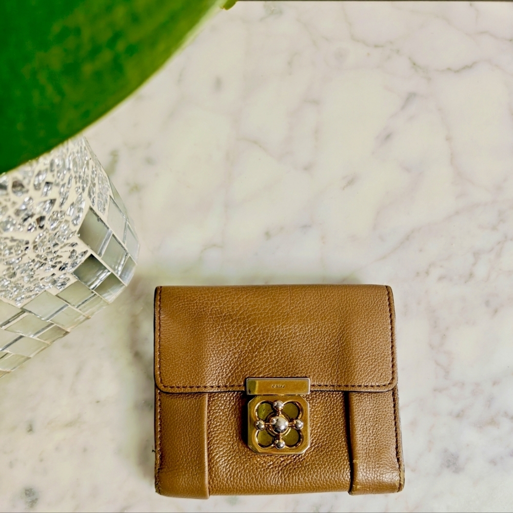 Chloé Vintage Tan Leather Elsie Compact Wallet With Twist Turn Lock (w/COA) - Picture 16 of 16